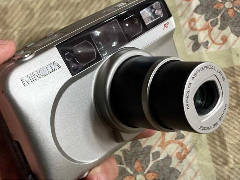 Camera foto Minolta Riva Zoom (Japan)