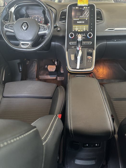 Renault grand scenic BOSE edition