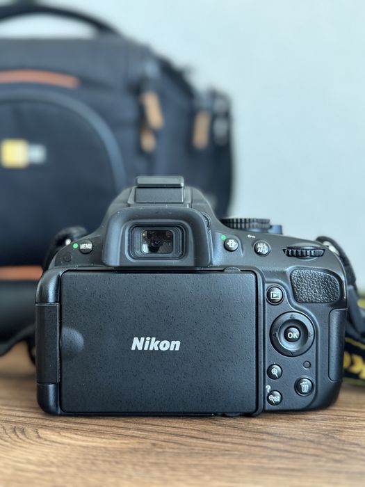 Nikon D5100 + Nikon 18–105 мм VR