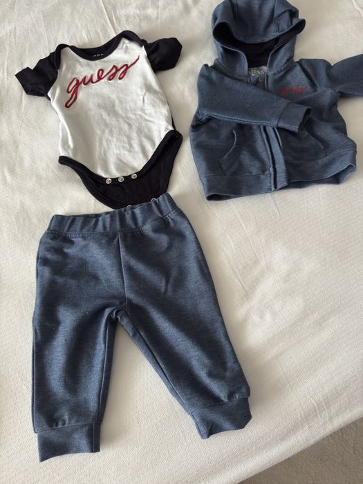 бебешки екип guess