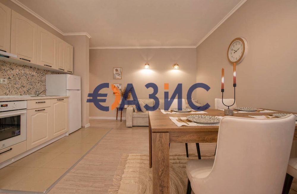 Продава се Двустаен апартамент в к.к. Слънчев бряг - 65 кв.м за 1285 €/кв.м - Снимка #3