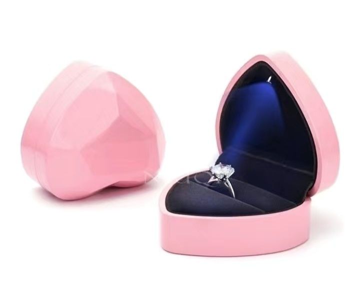 Футляры с подсветкой.