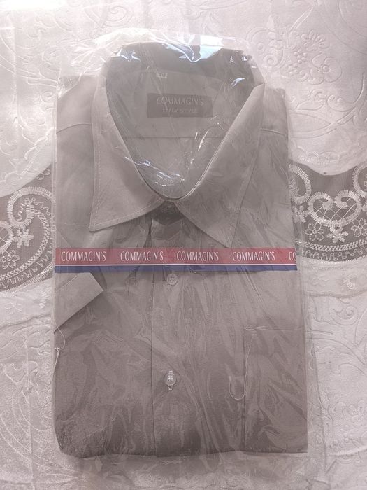 Рубашка бежевая...