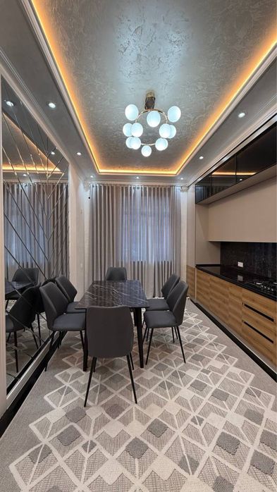 Продается 3 ком. Квартира площадью 105 кв.м. По ул. Рудаки