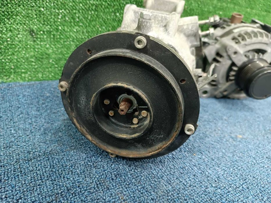 Компрессор кодиционера генератор Камри 40