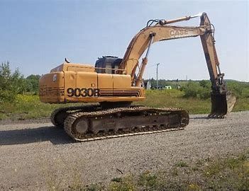 Dezmembrez excavator pe șenile CASE 9030B, 9020B, 9040B – piese utilaj