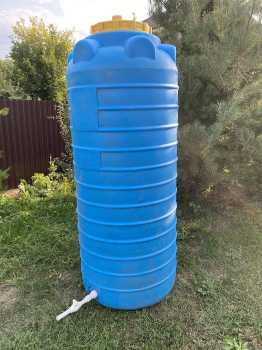 Емкость,бак,бочка для воды 750л