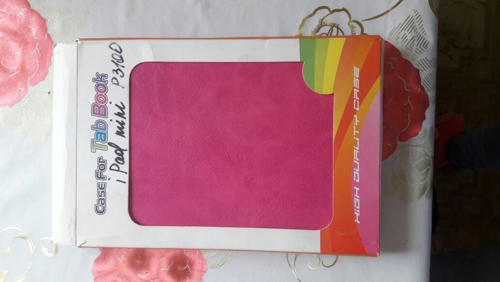 Продам чехол на планшет ipad mini 10дюймовый.