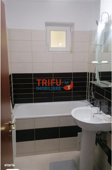 Apartament 3 camere de inchiriat zona Centru