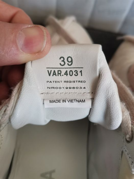 Vand pantofi sport PREMIATA marimea 39