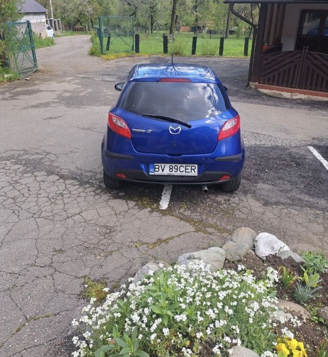 Mazda 2          Redus la 2500