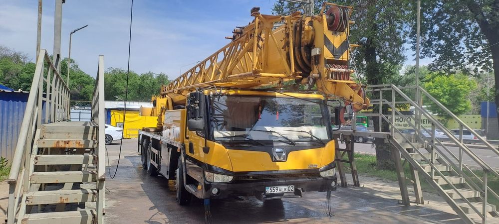 Автокран 25 тонна XMCG