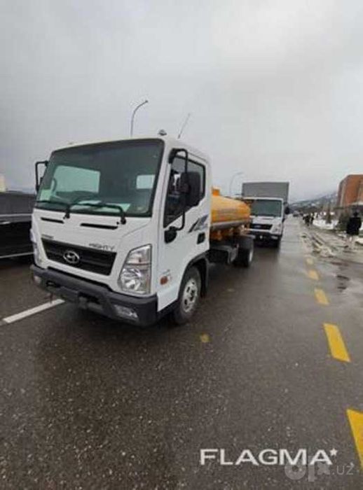 Поливомоечная  машина 5 м3  Hyundai