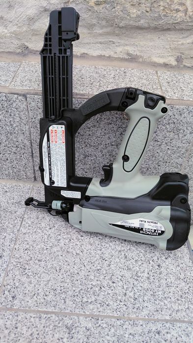 HITACHI NT 50GS GAS Акумулаторен такер с газ