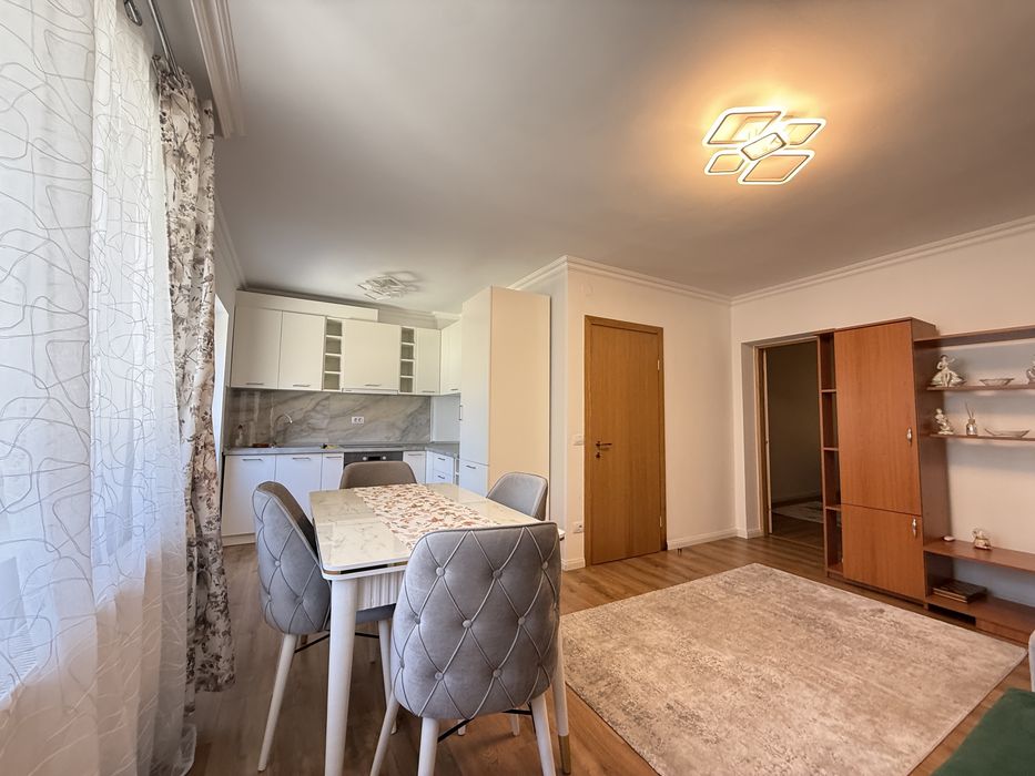 Apartament 3 camere 59 mp zona  Unicarm