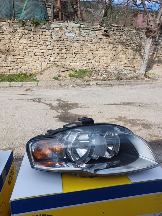 Два броя фарове за ауди А 4 В7