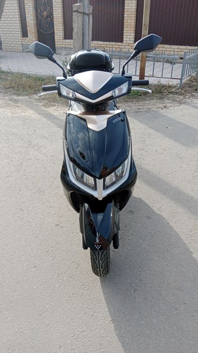 Продам скутер м8