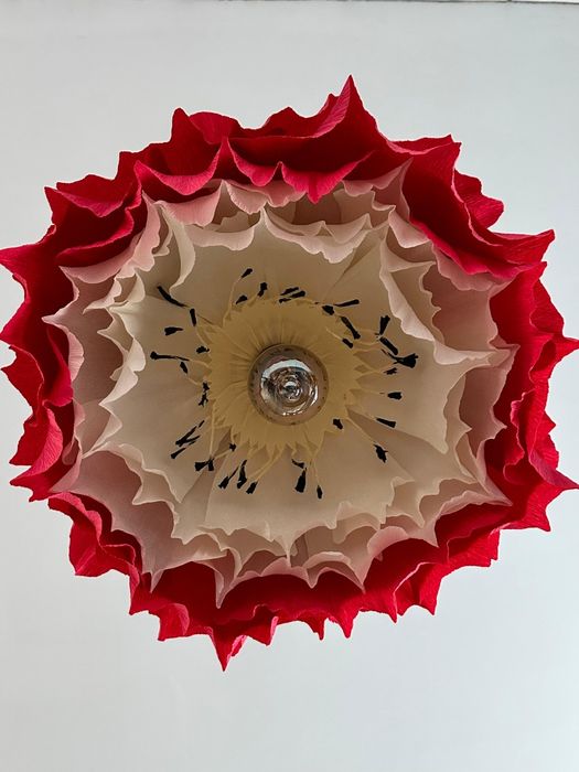 Lustră handmade florală – decor deosebit