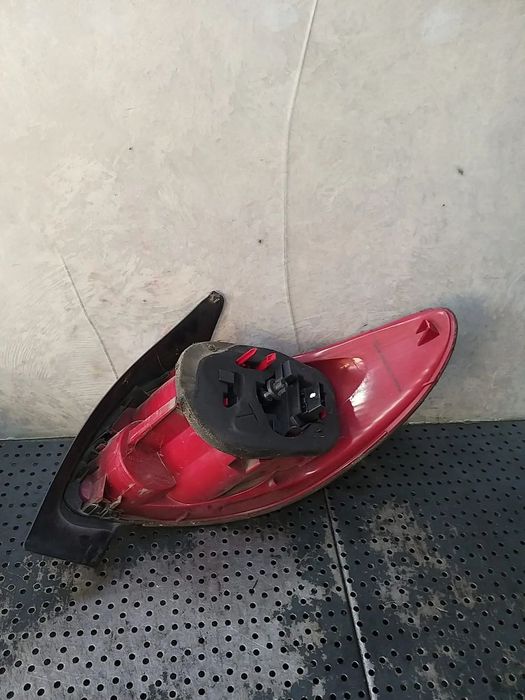 Stop tripla lampa stanga peugeot 206 2a c 1090029