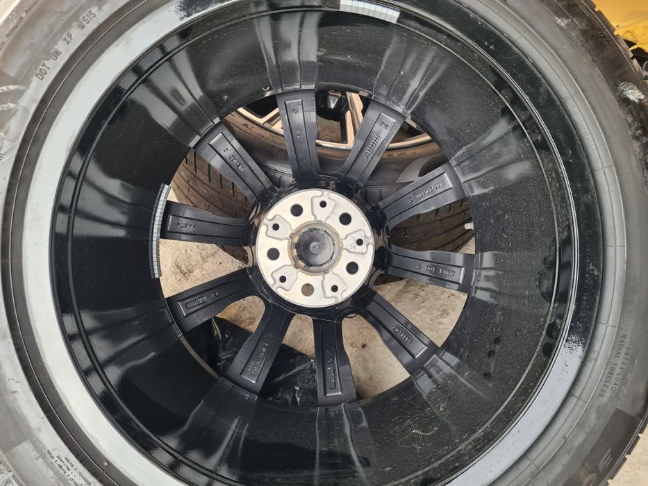 Оригиналти нови джанти с нови гуми за BMW X5, X6, X7 
 20 цола на