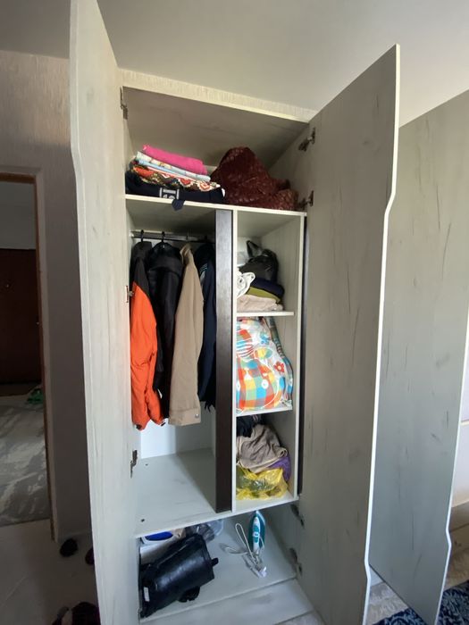 Шкаф срочно продам