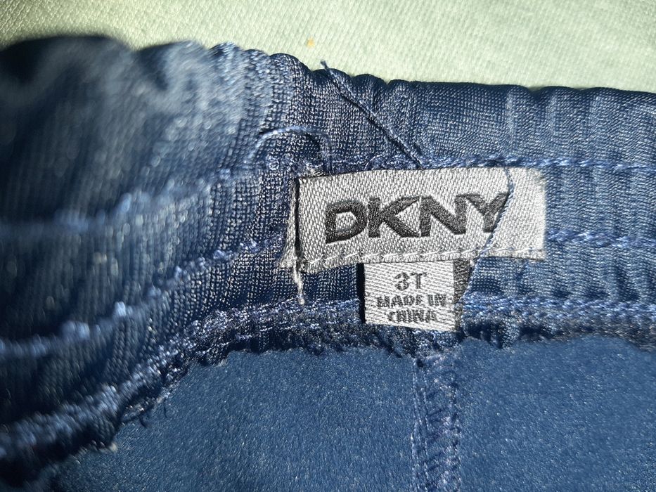DKNY trening mărimea   98
