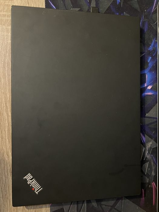 Laptop Lenovo T14 Gen1 cu procesor Intel Core i7-10510u, 14 inch