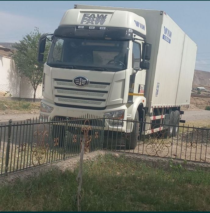 FAW J6L авто фургон