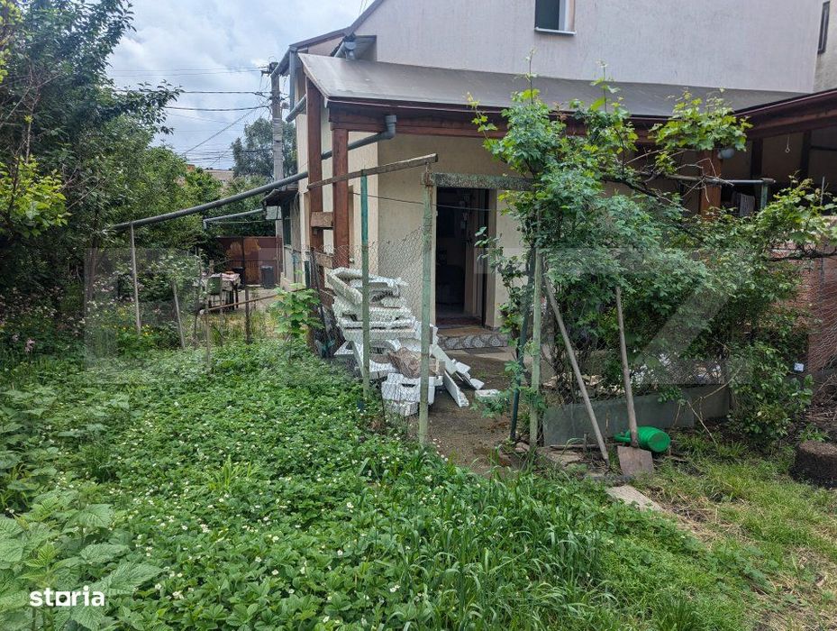 Casa renovabila/demolabila, teren 481 mp, 2 fronturi, zona Intre Lacur