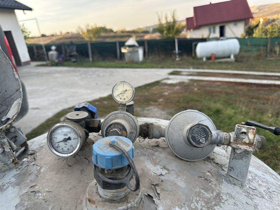 Bazin gpl rezervor 500 lcu tot cu regulatoare