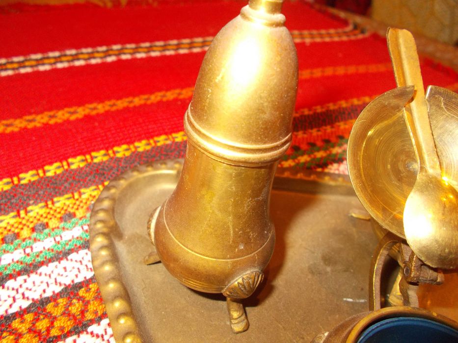 Старинно месингово сервизче за овкусяване