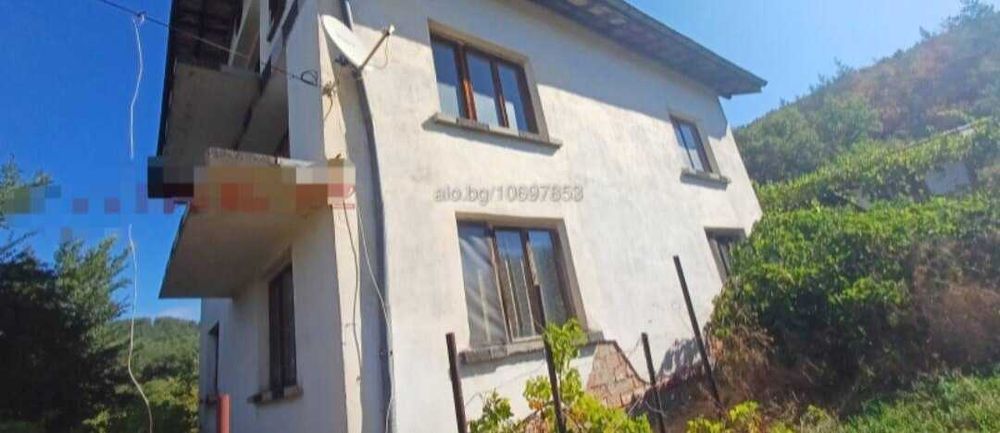 Къща с. Бабино, просторна, страхотна, 54990Е.