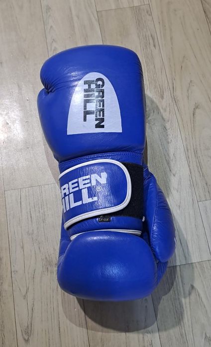 Перчатки для бокса