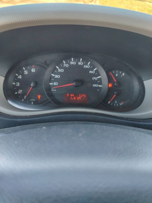 Vând Renault Master cub cu lift