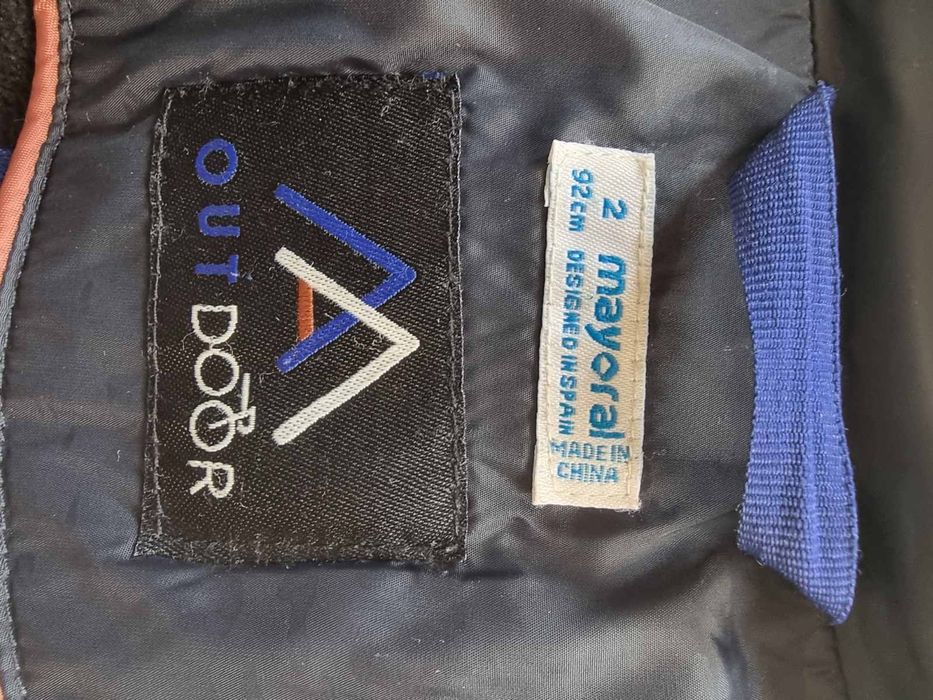 Продавам детско зимно яке Mayoral