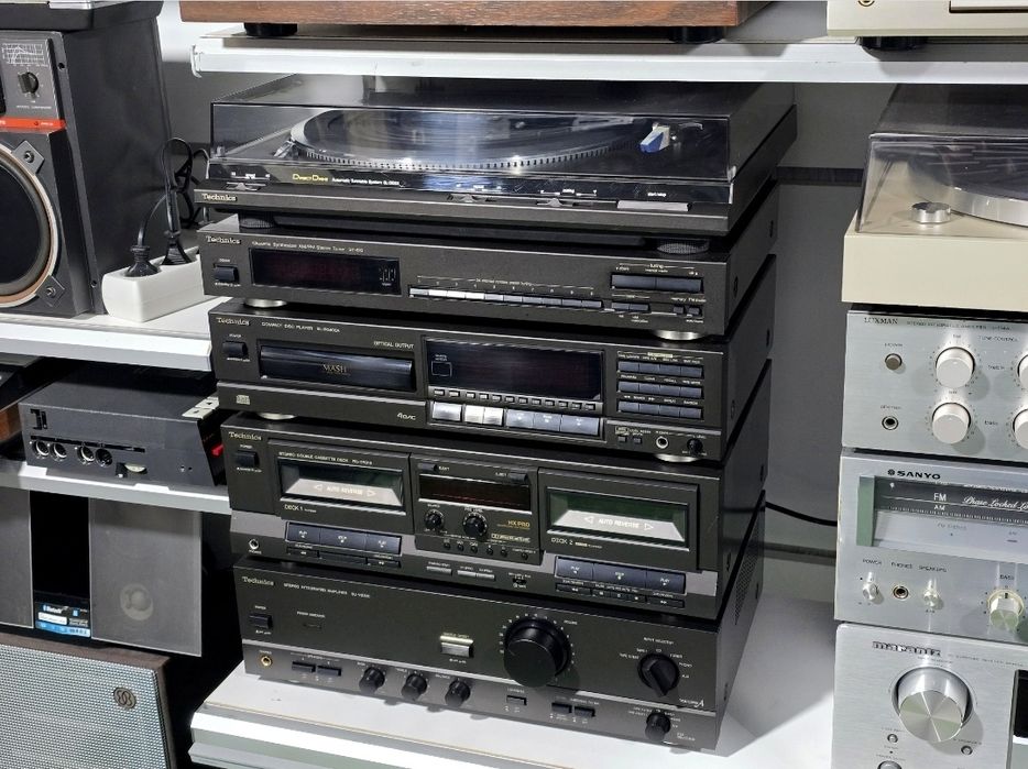 Linie audio TECHNICS,  amplificator, deck,tuner,cd-player, pick-up DD