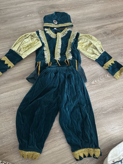 Продам детский карнавальный костюм 38 размер