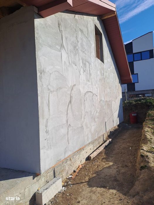 Casă la roșu | Malcoci, Tulcea | Teren 500 mp