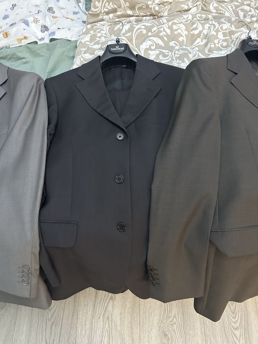 Мужские классические костюмы