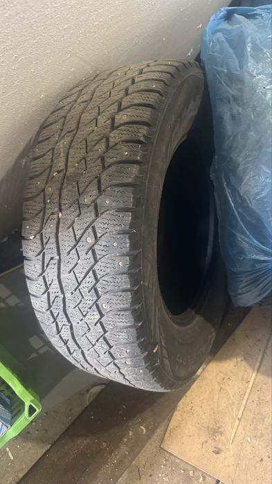 Продам резину 265/65/17