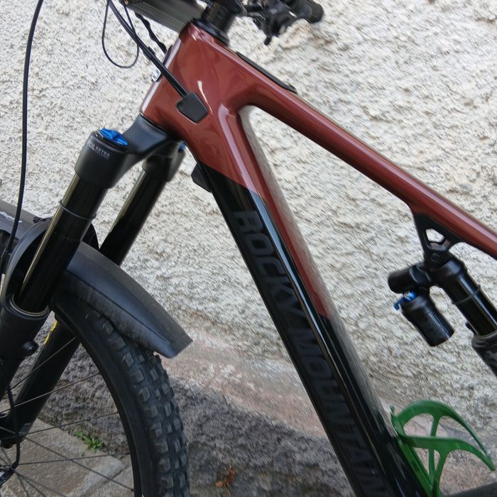 E bike  Rocky Mountain Carbon