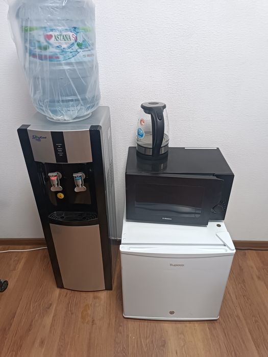 Продаю офисную мебель