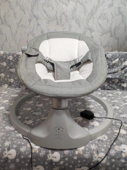 Продам коляску вместе с электричемким шезлонгом