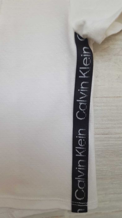 Бяло бюстие тип ТОП CALVIN KLEIN за момиче с размер S/Р