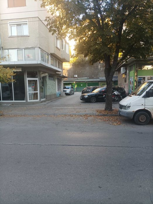 Дава се под наем Гараж / Паркомясто в Плевен, 9-ти квартал - 16 кв.м за 51 € - Снимка #2