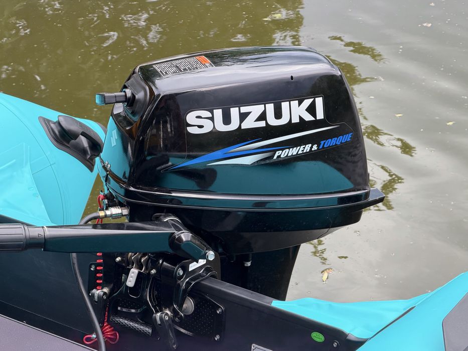 Barca noua 2026 cu motor Suzuki Twostroke 15cai nou