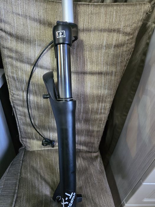 Вилка suntour XCR 32