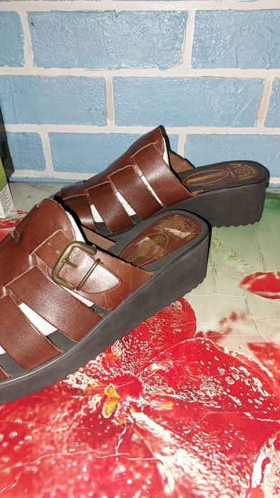 Продам женские шлепки