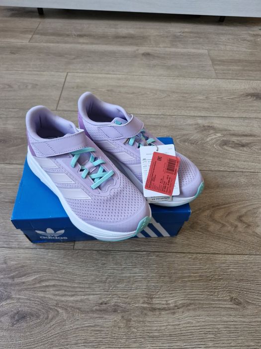 Кроссовки на девочку адидас 35 размер