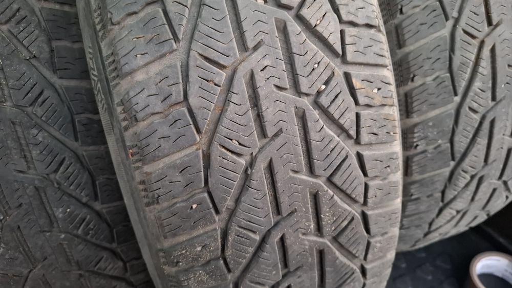 Cauciucuri 215/ 65/ 16